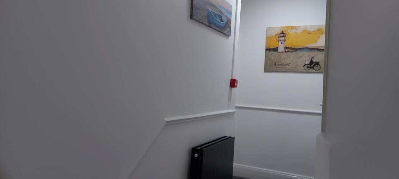 Family Room with Shower,1379363336:JPEG